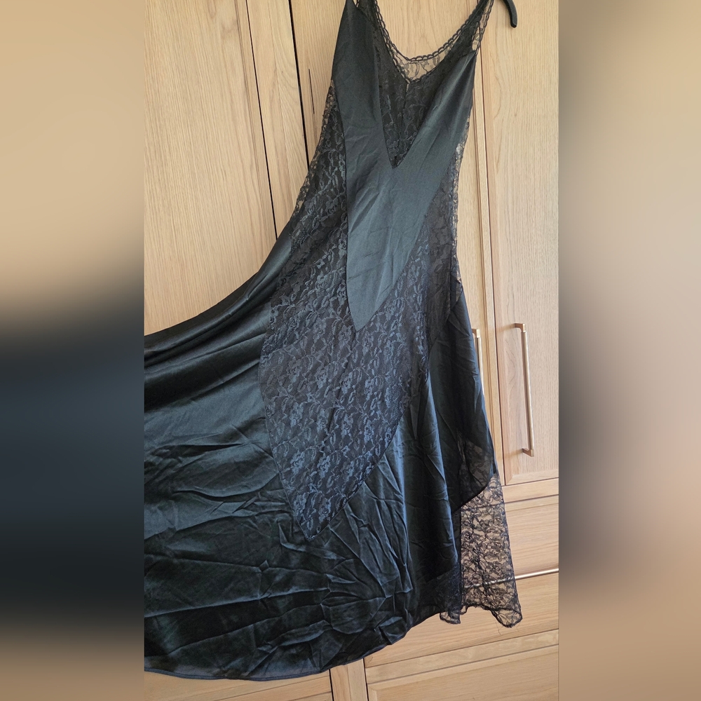 Petra‎ Fashions Vintage Nightie, Retro Nightgown, Intimate Lace Gown, Slip - Picture 2 of 12
